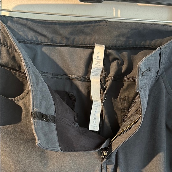 Men's Lululemon Pants - Picture 7 of 7